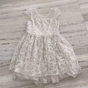 Kids beautiful silver dress!